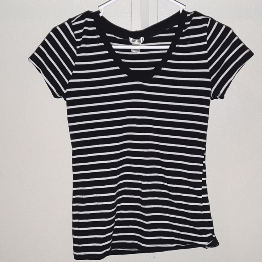 Black and white striped v-neck shirt